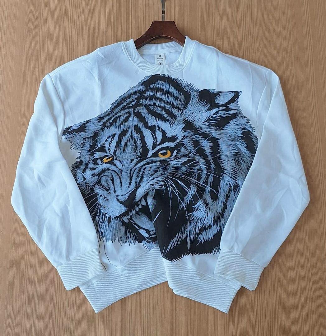 Sweat shirts