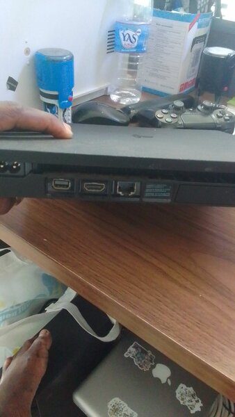 PlayStation 4 (PS4)