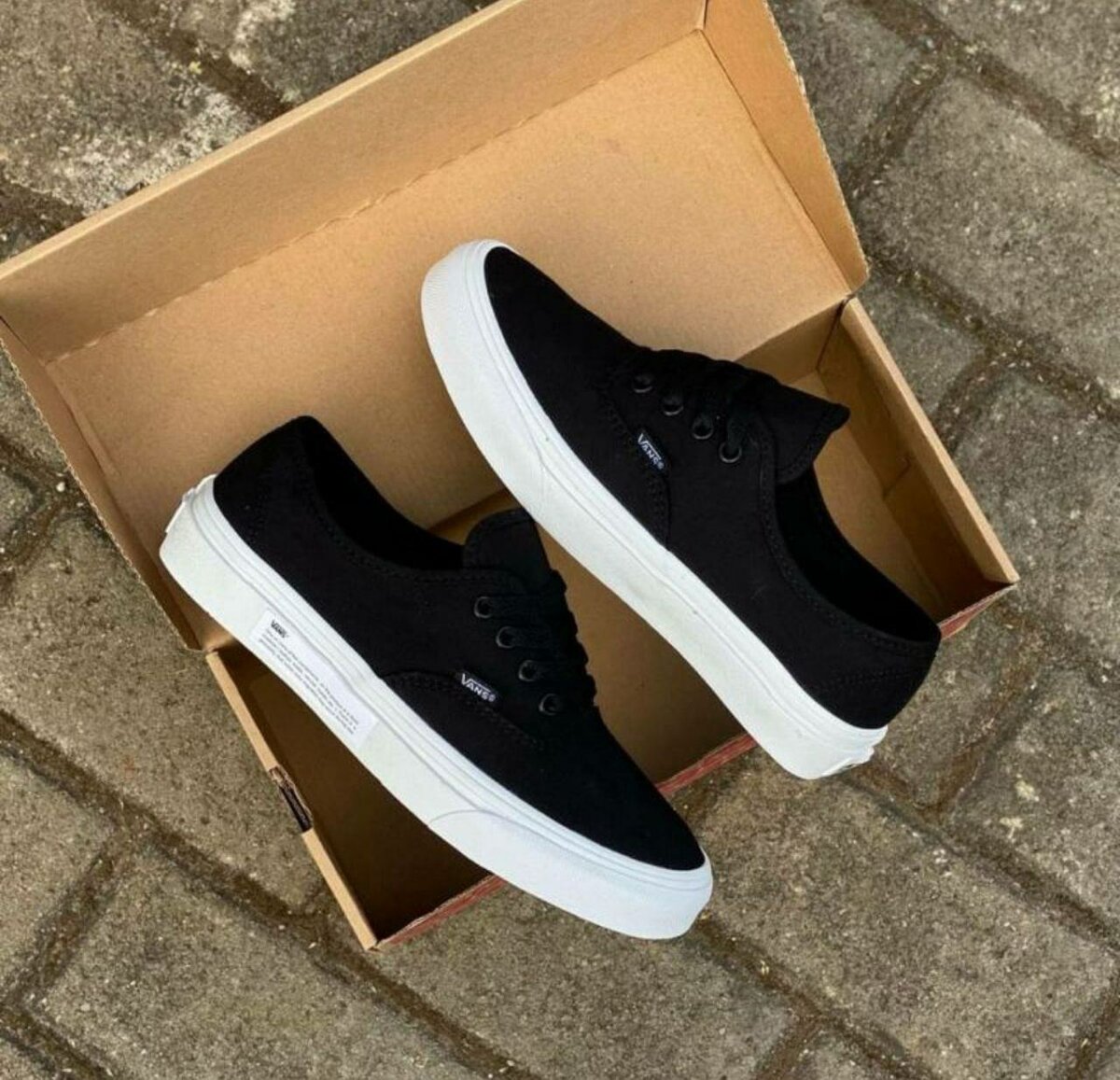 Chaussures tendances en toile
