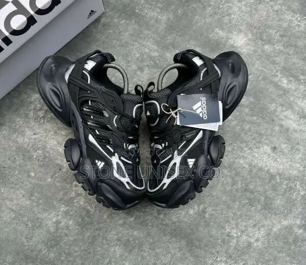 ADIDAS CLASSIC