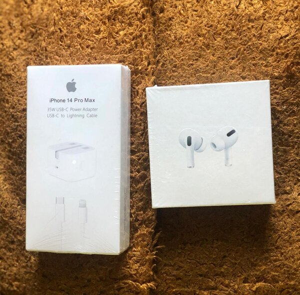 Smartwatch & type-c charger