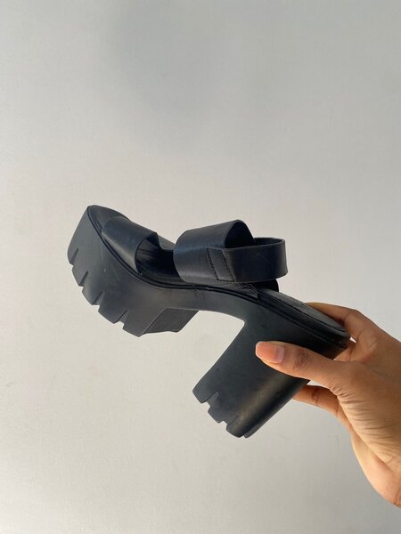 Sandals heels