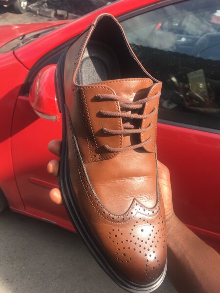 Second hand shoes
