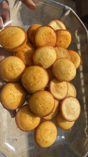 10 cakes