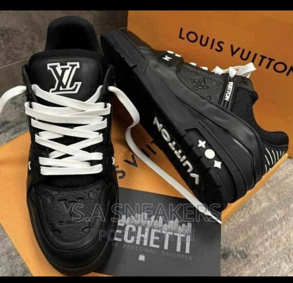 Luis Vuitton Sneakers