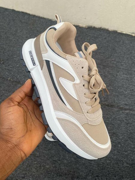 Men sneakers