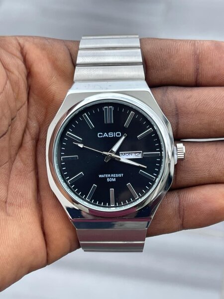 Montre Casio Résistante 50M