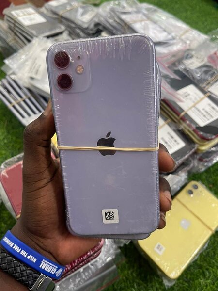 iPhone 11