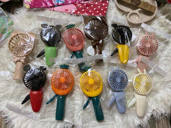 Manual fan