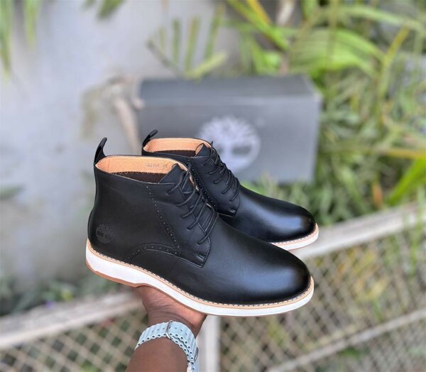 Chaussure en cuire