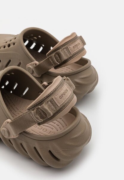 CROCS v4