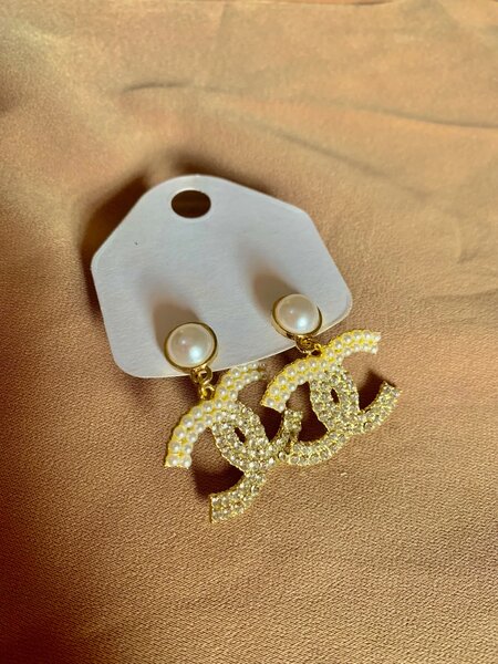 Fashion earrings