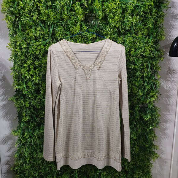 Long sleeve tops