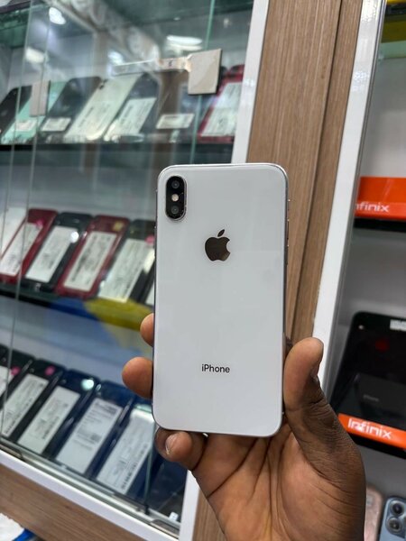 iPhone X 64giga sans Face ID