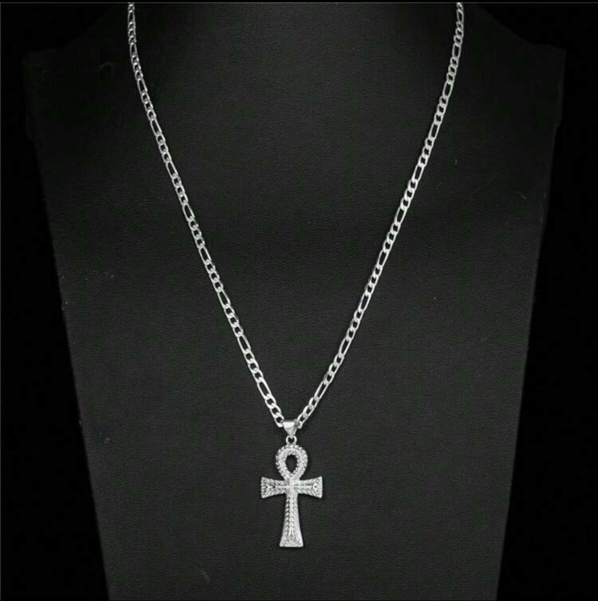 Collier croix en argent