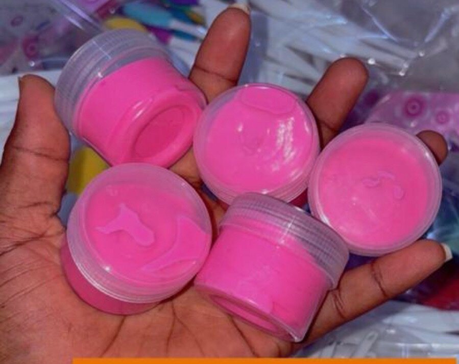 Crème lèvres rose effet rapide