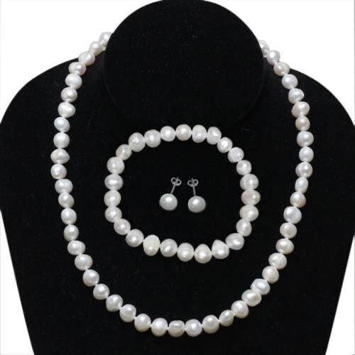 Ensemble colliers en perles