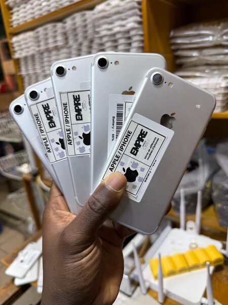 iPhone 7 simple Casi neuf