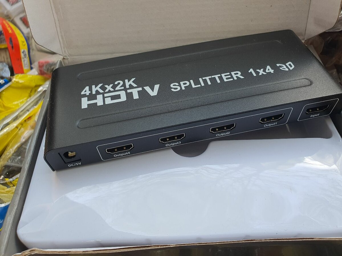 SPLITEUR 4 PORTS 4K