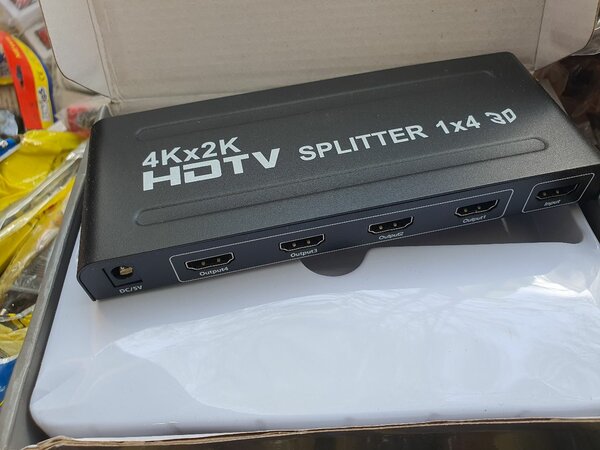 SPLITEUR 4 PORTS 4K