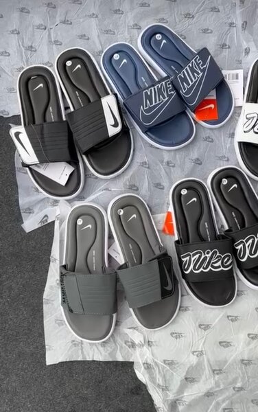 Claquette NIKE