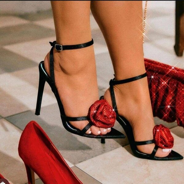 Ladies heel