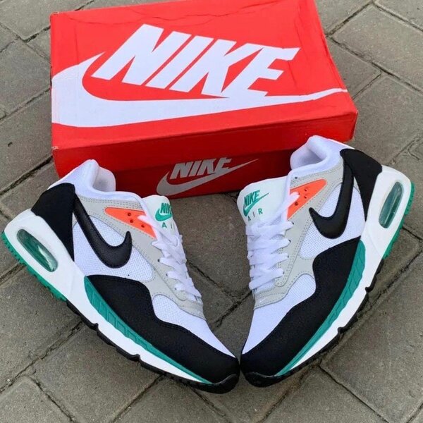 NIKE .