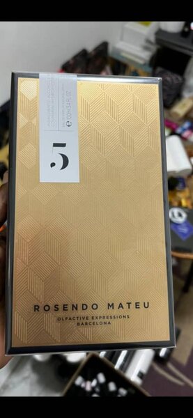 Rosendo Mateu Parfum 5