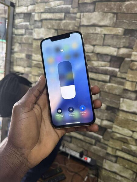 iPhone 12 Pro Blanc Cassé