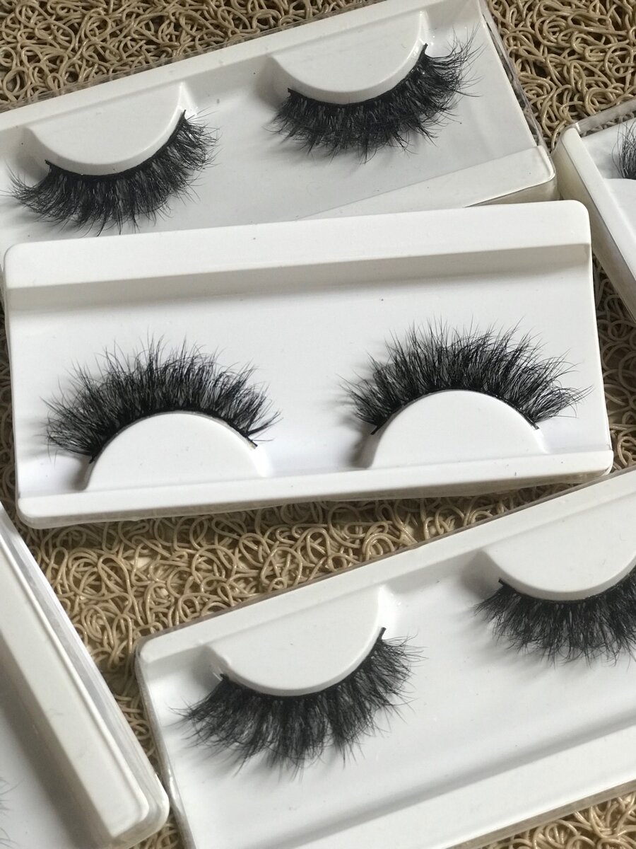Wispy eye lashes