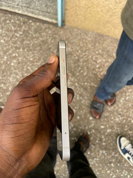iPhone 13