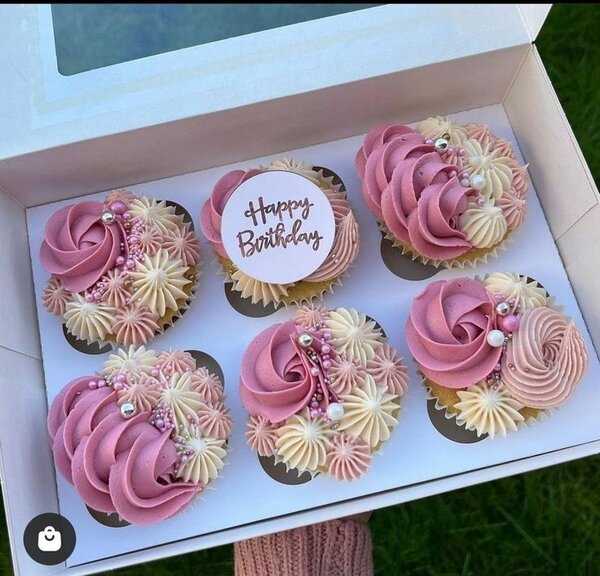 Cupcakes and muffins