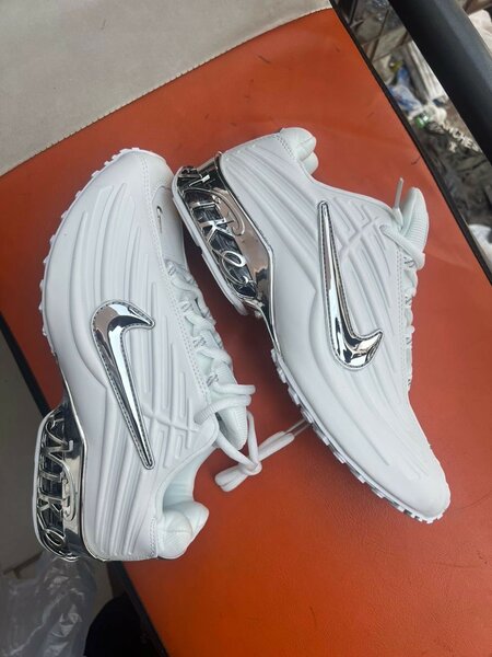 NIKE AIRMAX CLASSIC