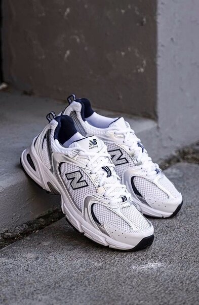 Baskets blanches confortables