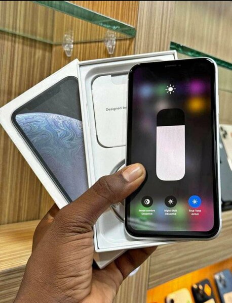 iPhone XR Blanc Neuf 64Go