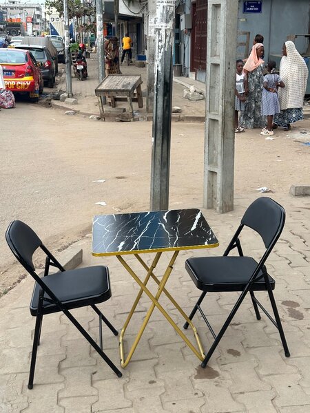 Ensemble Table et Chaises Pliantes