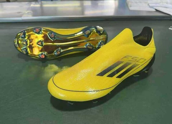 Paire de football F50