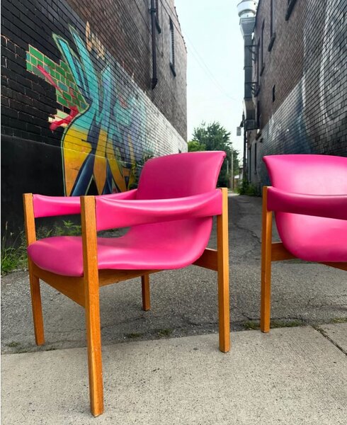 AMEC ARMCHAIRS SET