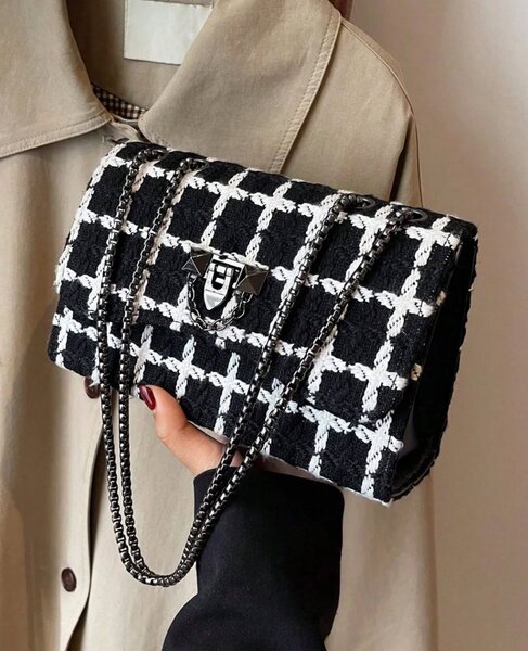 Crossbody purse