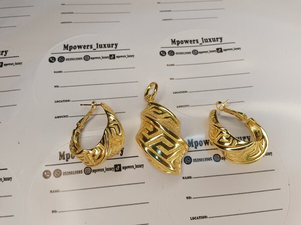Classic earrings