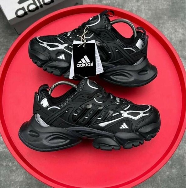 ADIDAS SNEAKER