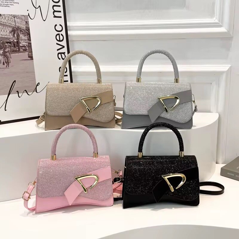 Sac à main élégant avec fermoir