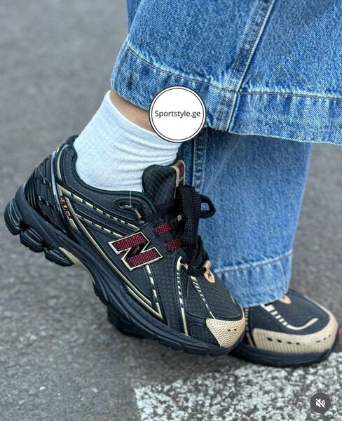 New Balance 1906