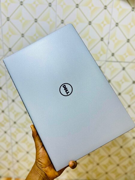 Dell Inspiron 15