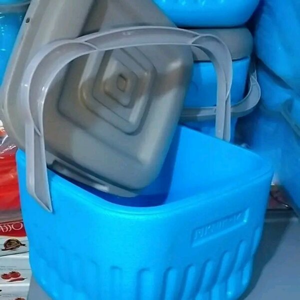 ICE CHEST