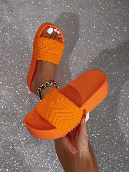 Ladies slippers