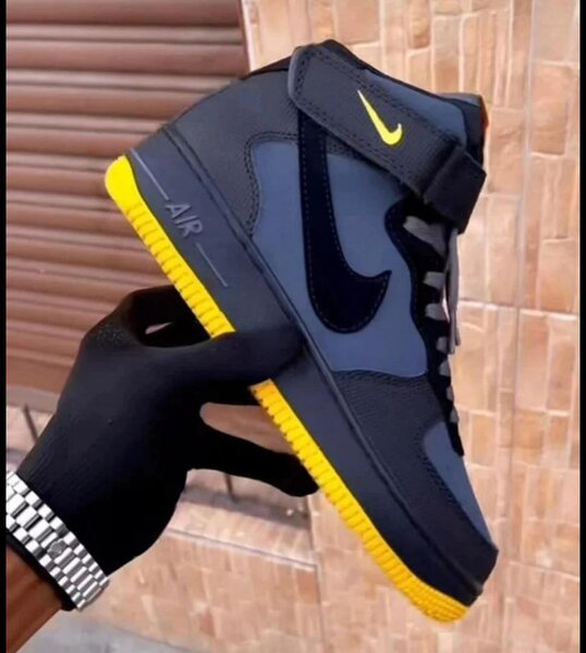 Basket montante disponible en pointure 39 à 45