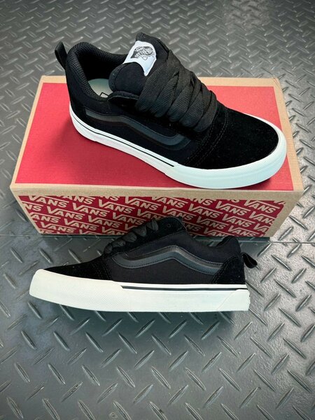 Vans Knu