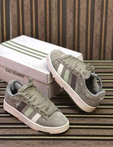Adidas campus