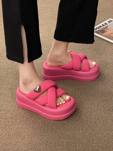 Thick slippers